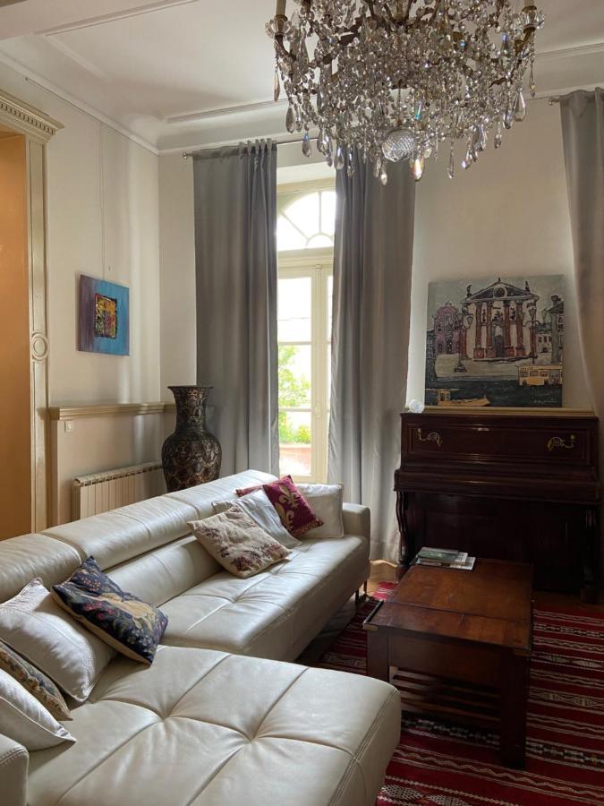 Auriac-sur-Vendinelle Le Gite Du Chateau מראה חיצוני תמונה